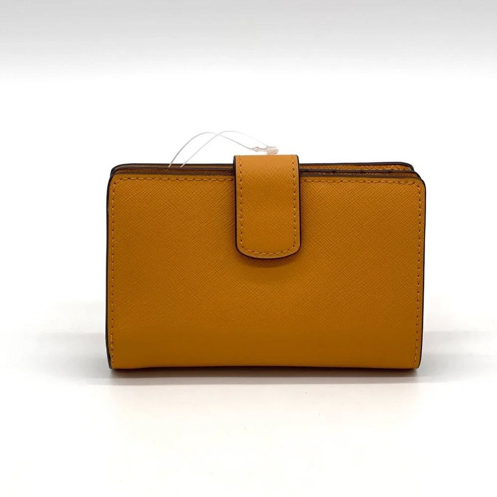 Michael Kors Medium Bifold Zip Corner Wallet